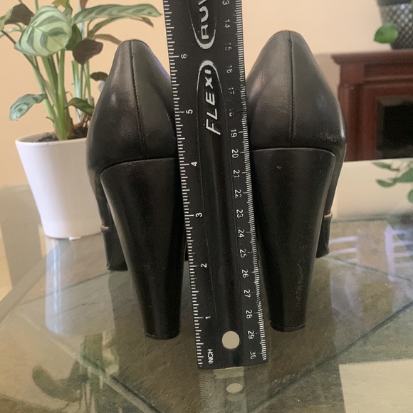 MIU MIU Peep Toe Pumps - Picture 6 of 9